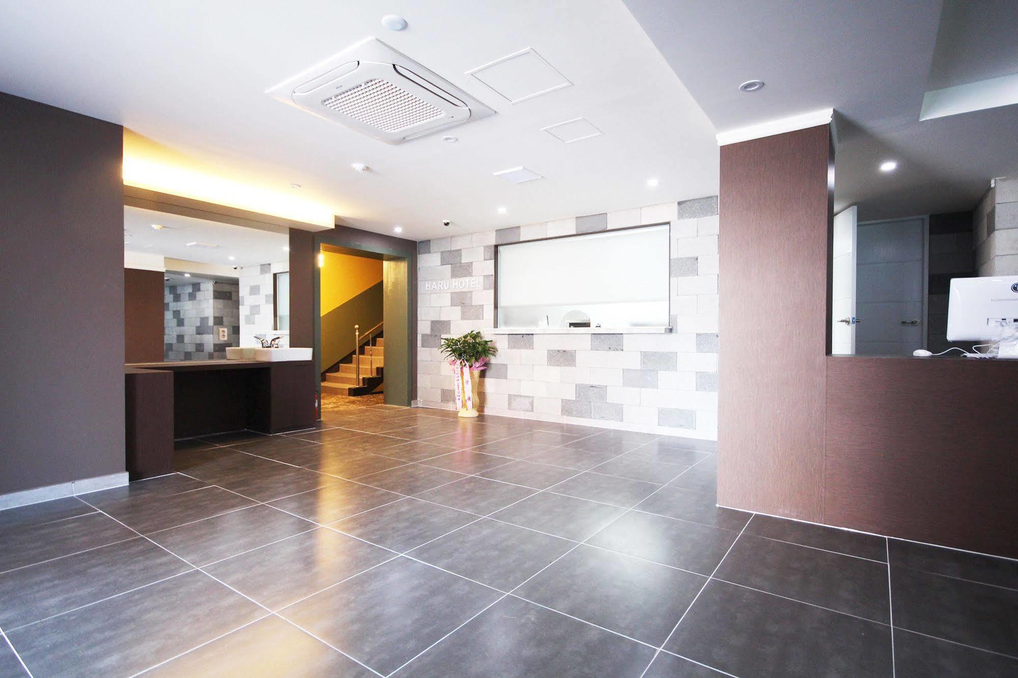 Haru Hotel Gimhae Exterior foto