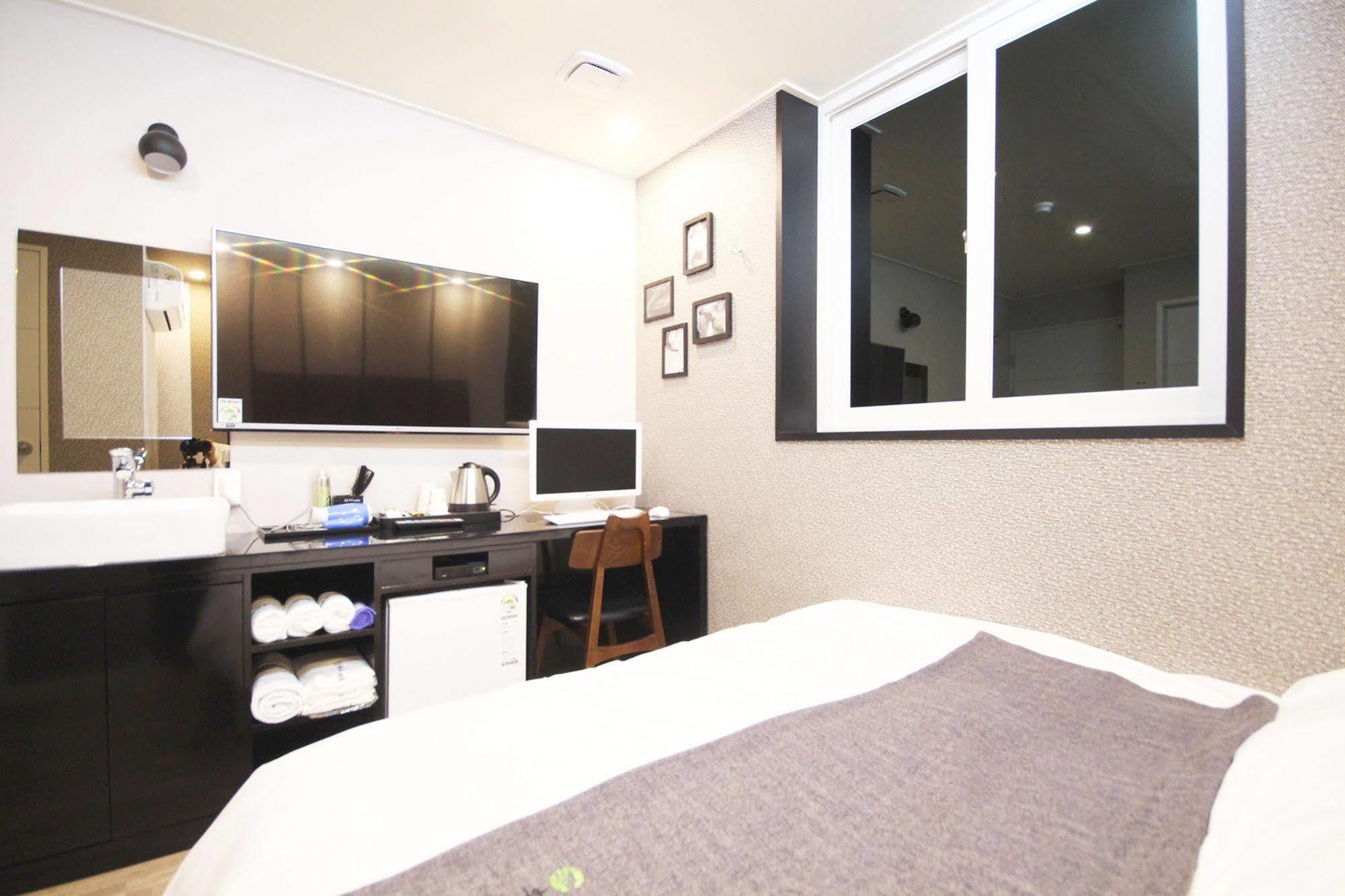 Haru Hotel Gimhae Exterior foto